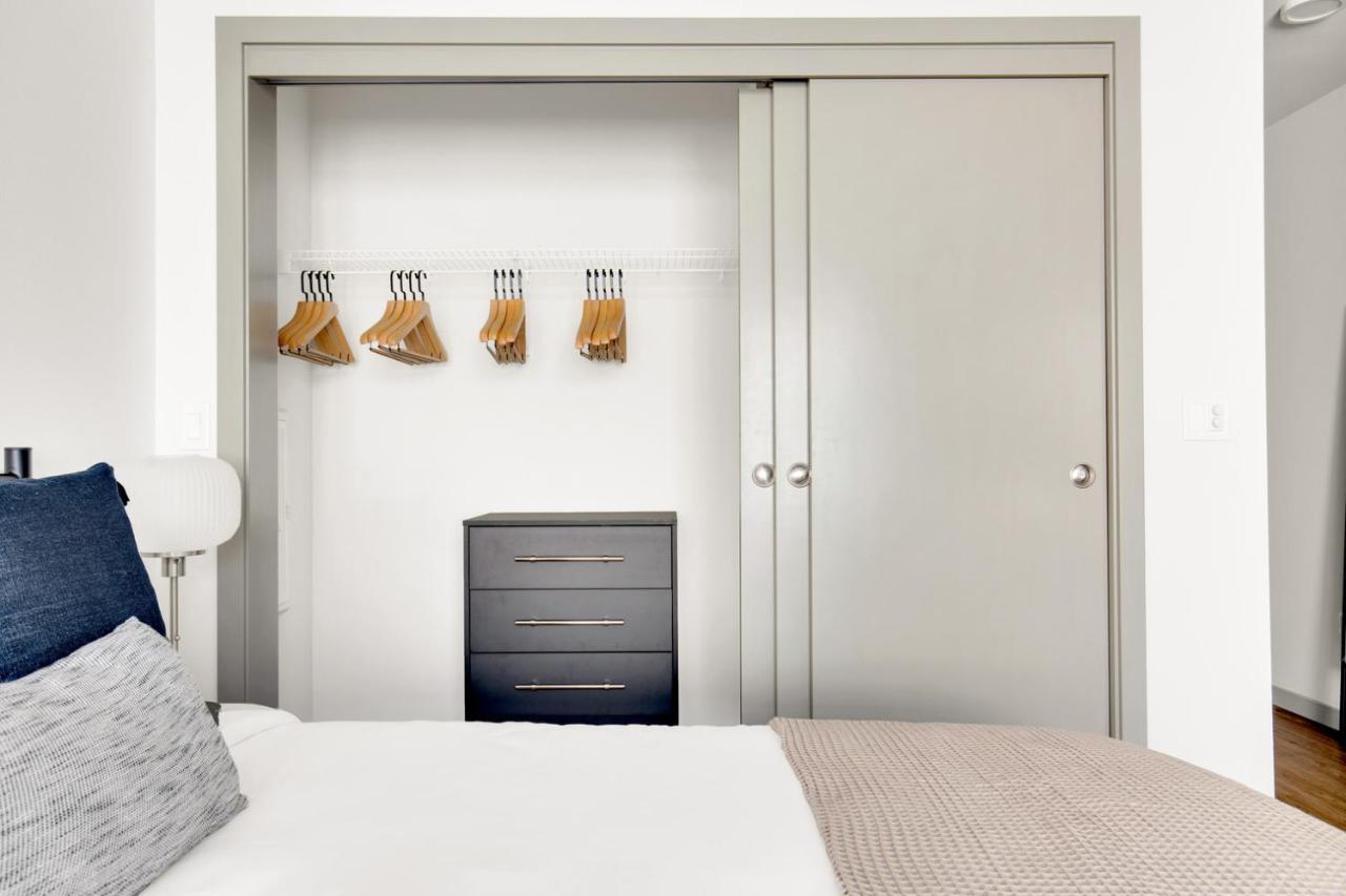Columbia W Wd Gym Nr Light Rail Sea-347 Apartment *