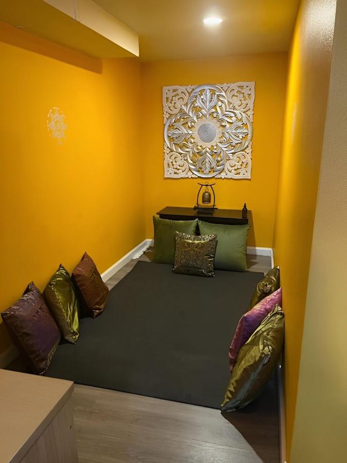 Apartment A Gem In The Emerald City: For Business And Travel