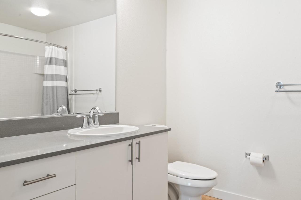 Lower Queen Anne 1br W Bbq Roof Near Metro Sea-471 Apartment *