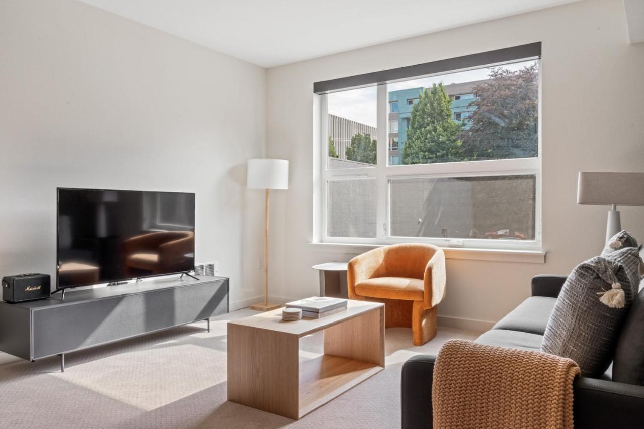 Lower Queen Anne 1br W Bbq Roof Near Metro Sea-471 Apartment *