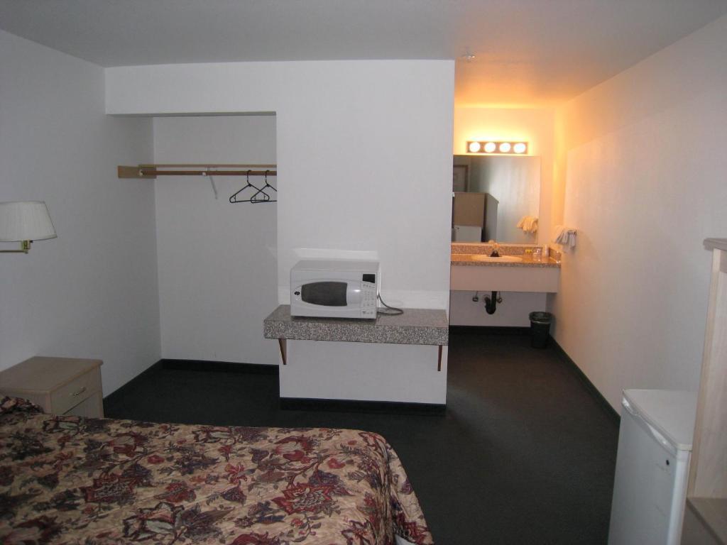 Crown 2* Seattle