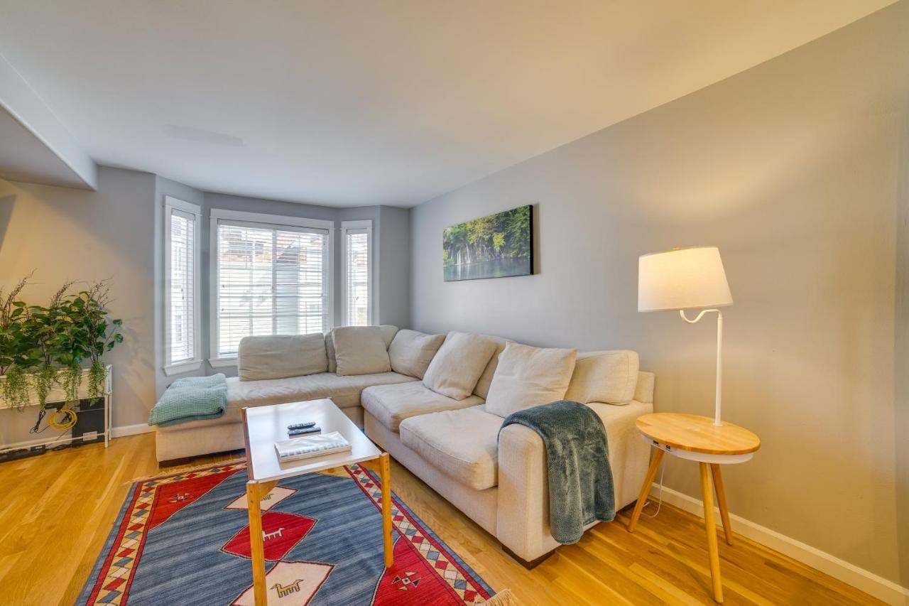 Pet-friendly Townhome Less Than 1 Mile To Lake! Holiday home *