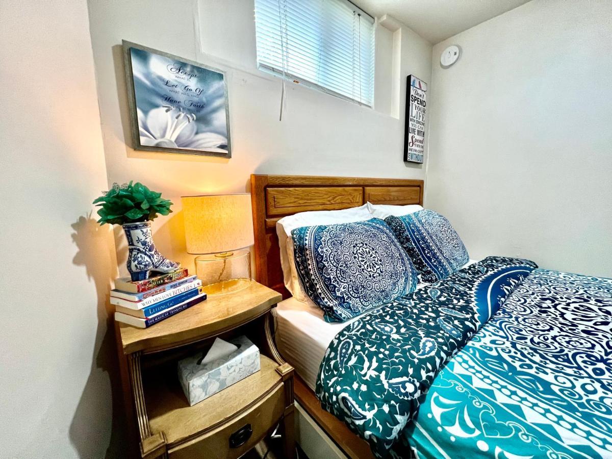 Homestay Cozy Private With Shared Bathroom On The 1st Floor - Conveniently Located Near Seatac Airport And Downtown Seattle
