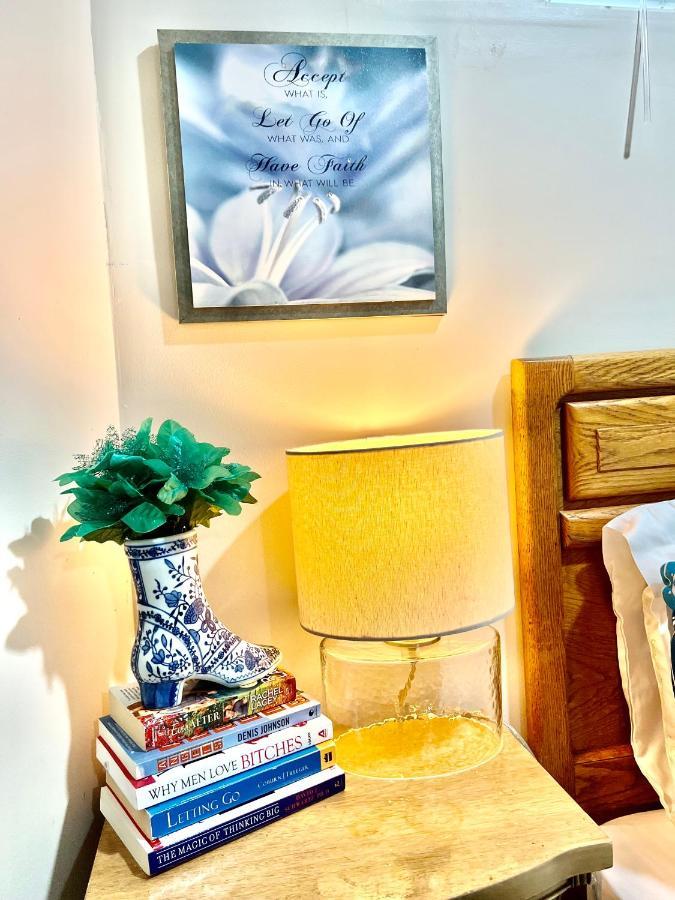 Cozy Private With Shared Bathroom On The 1st Floor - Conveniently Located Near Seatac Airport And Downtown Homestay