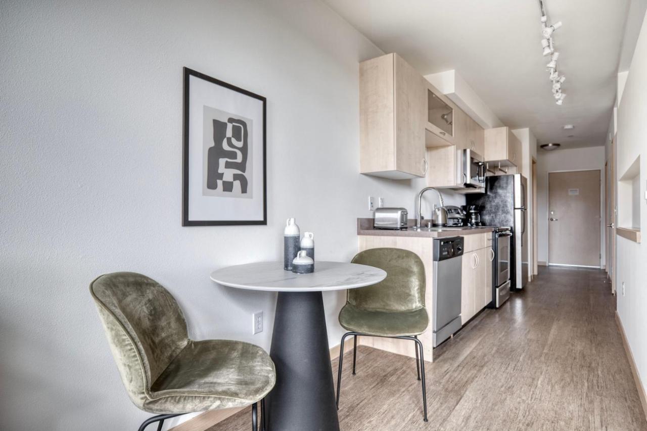 Wallingford 1br W Lounge Pets Nr 99 I-5 Sea-559 *