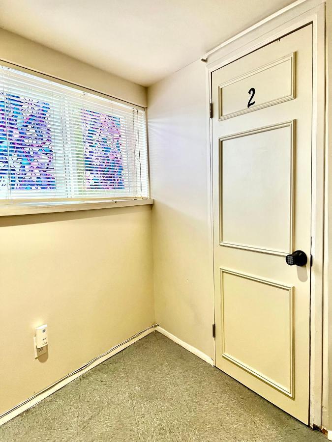 Homestay Cozy Private With Shared Bathroom On The 1st Floor - Conveniently Located Near Seatac Airport And Downtown