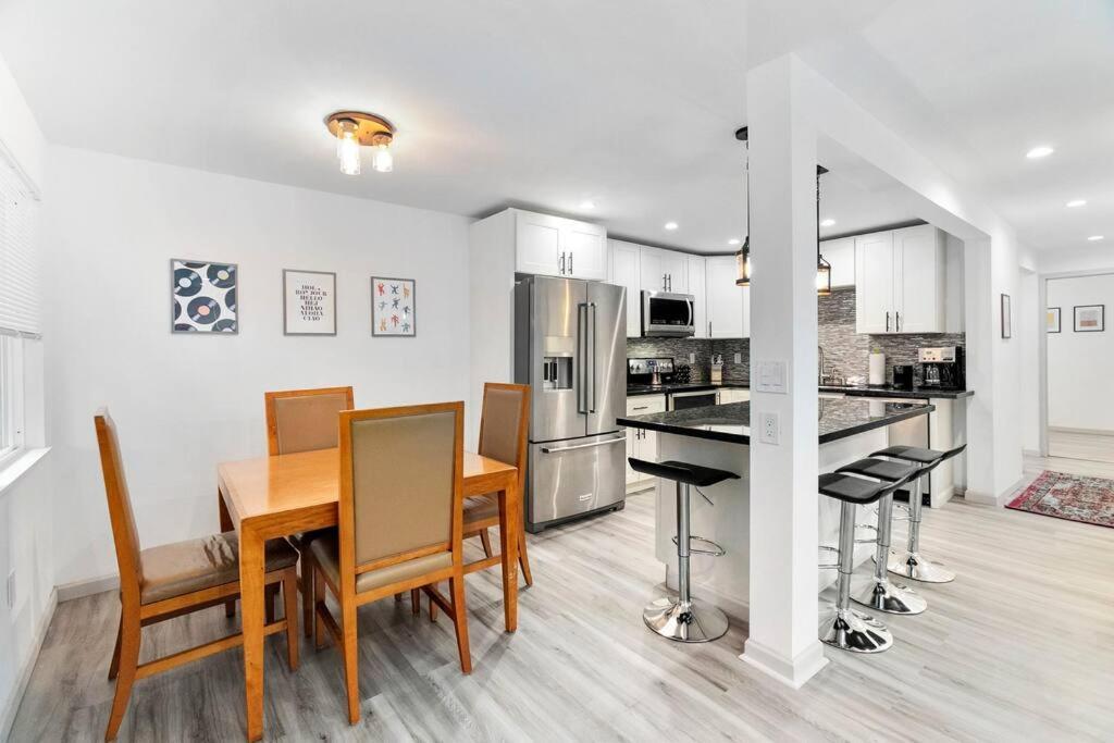 Hillside In - Updated And Well Appointed. Apartment Seattle
