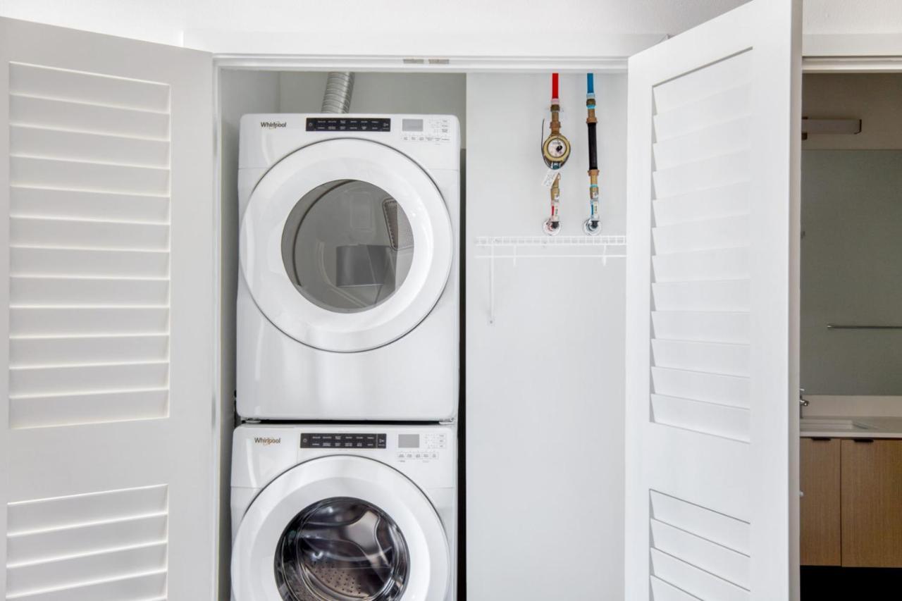 District 1br W Gym Bbq Nr Downtown Sea-549 *