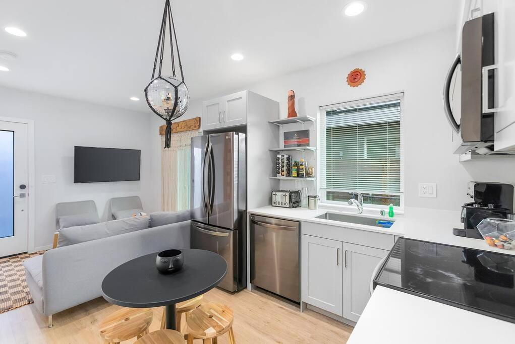 Apartment The Sweetest - 91 Walkscore! Seattle