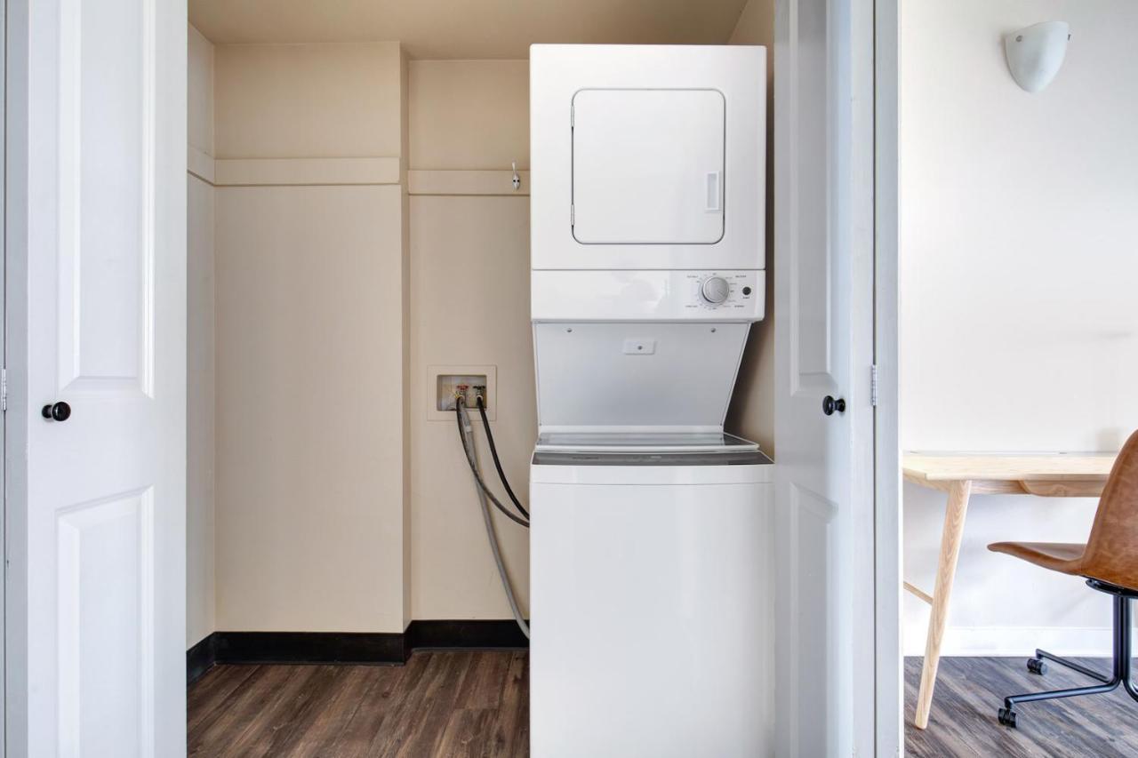 Downtown 1br W Gym Roof Nr Pike St Mkt Sea-202 Apartment