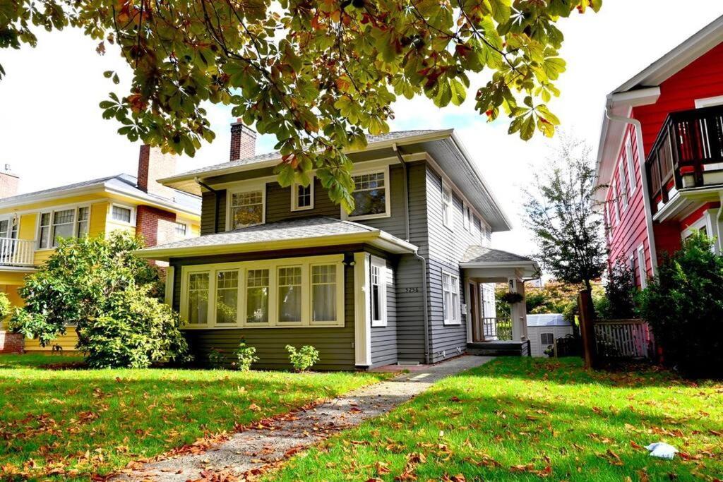 U-district Warmth 8 Mins Walk To Uw *