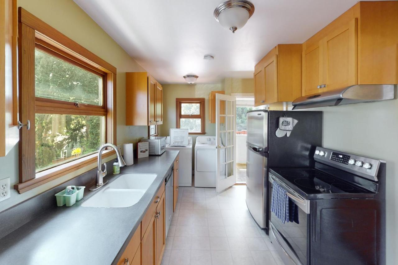 Wallingford Heights * Seattle