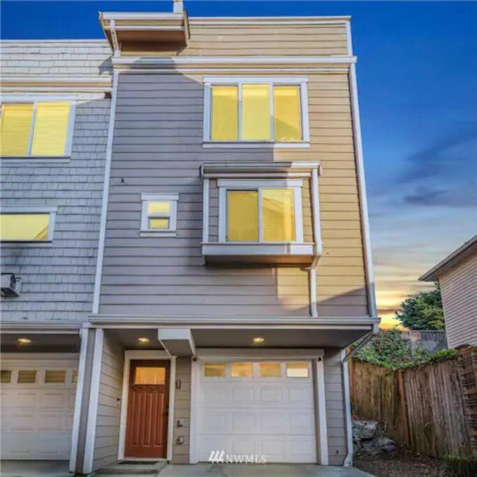 Fremont's Stylish Home-lake Union View On Rooftop * Seattle