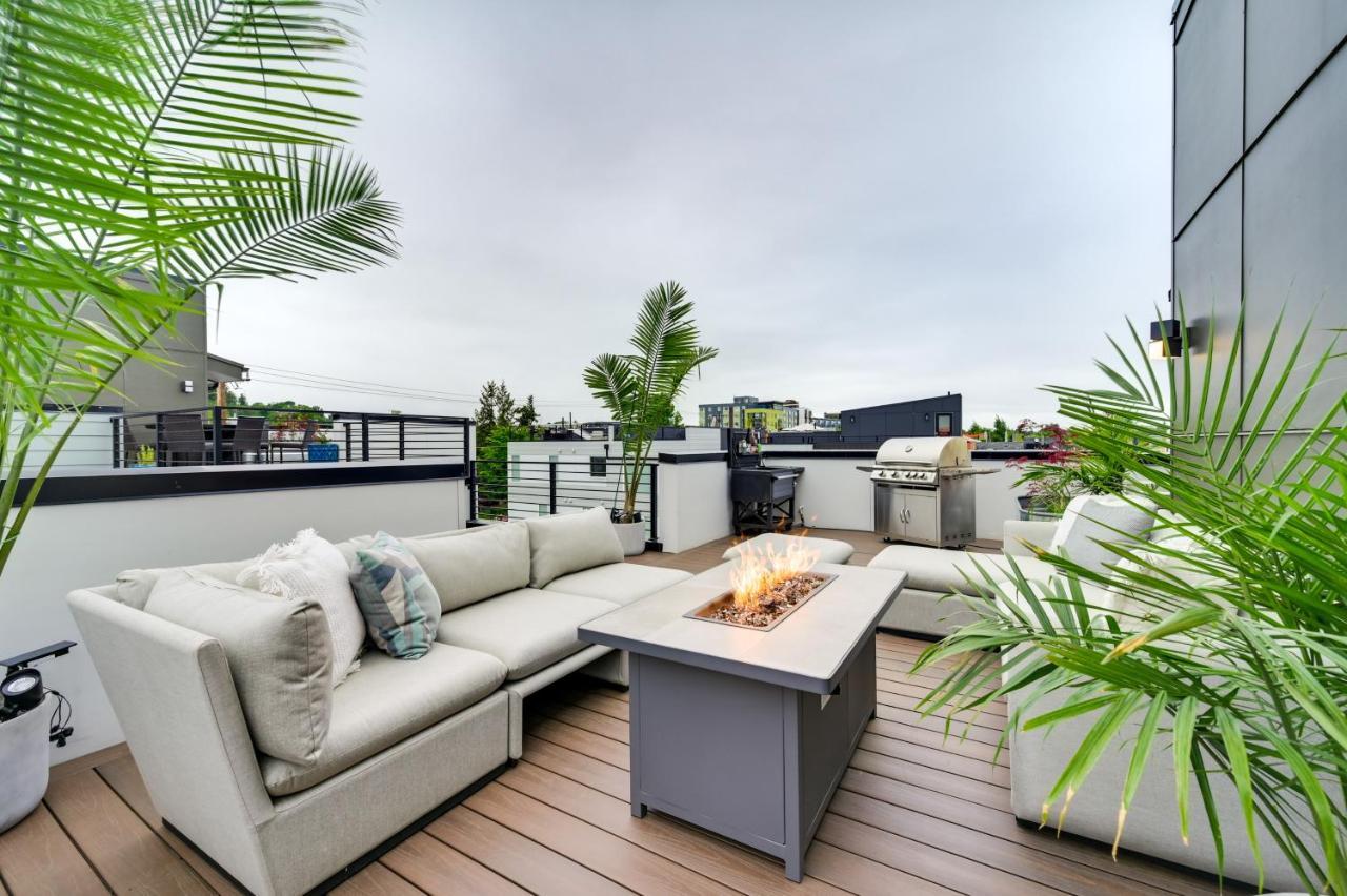 Luxury Vacation With Fire Pit! Seattle