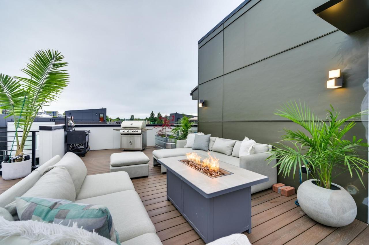 Luxury Vacation With Fire Pit! Seattle