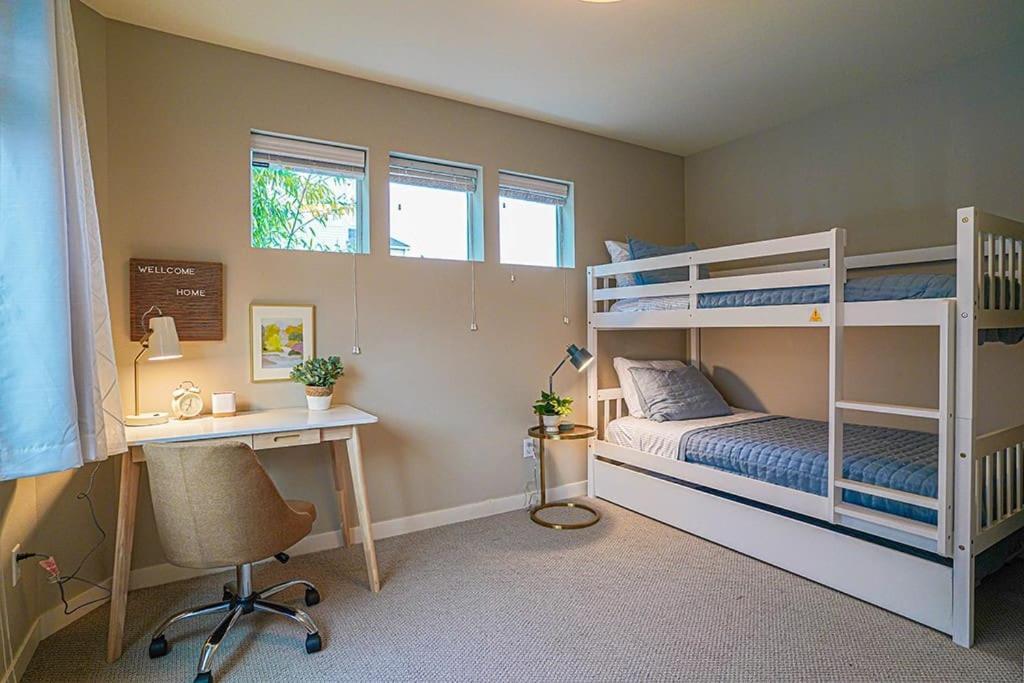 Fremont's Stylish Home-lake Union View On Rooftop