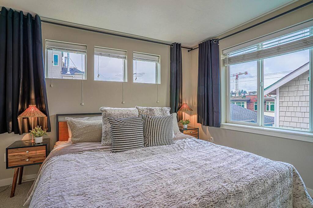 Fremont's Stylish Home-lake Union View On Rooftop *