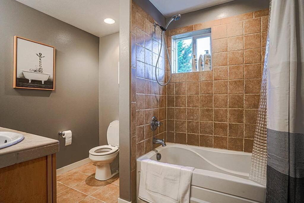 Fremont's Stylish Home-lake Union View On Rooftop Holiday home *