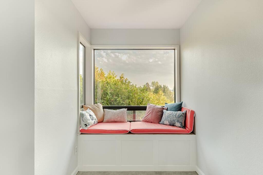 Spacious In Seattle