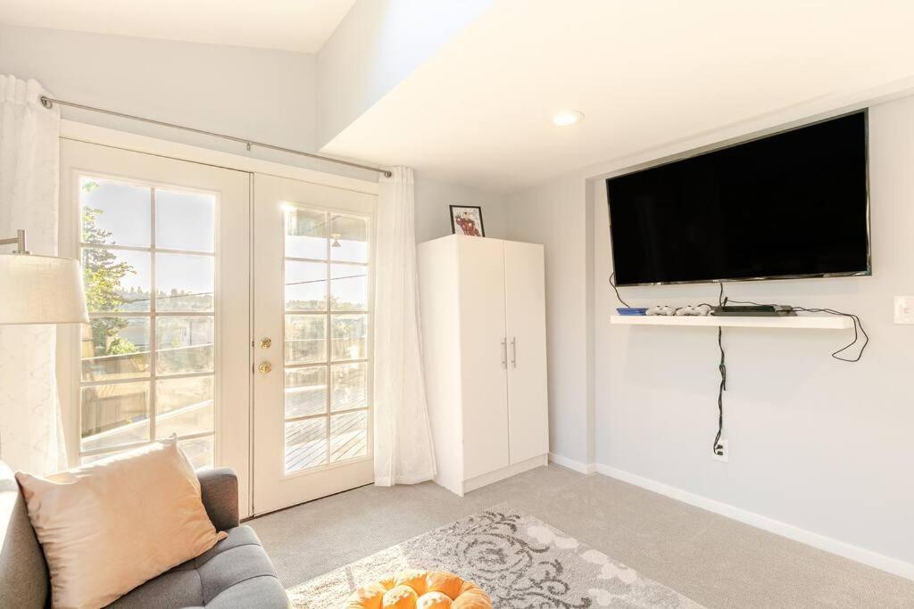 Spacious In Seattle