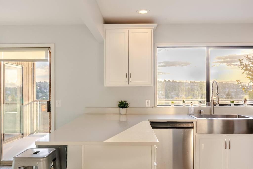 Spacious In Seattle
