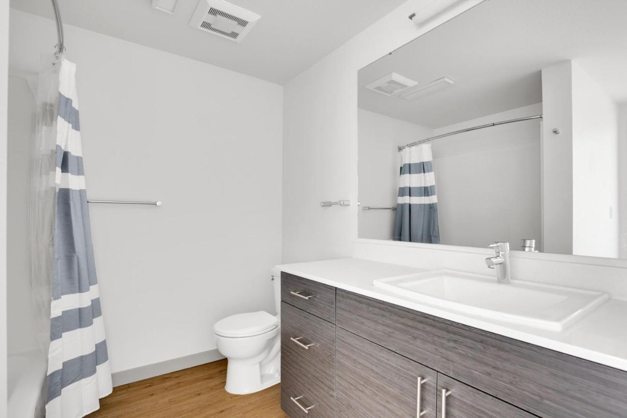Columbia 2br W Wd Gym Nr Light Rail Sea-341 * Seattle