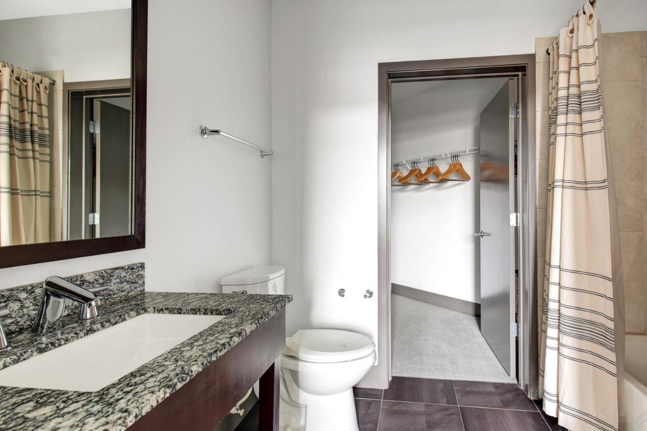 Apartment S Union 2br W Gym Wd Nr Space Needle Sea-182 *
