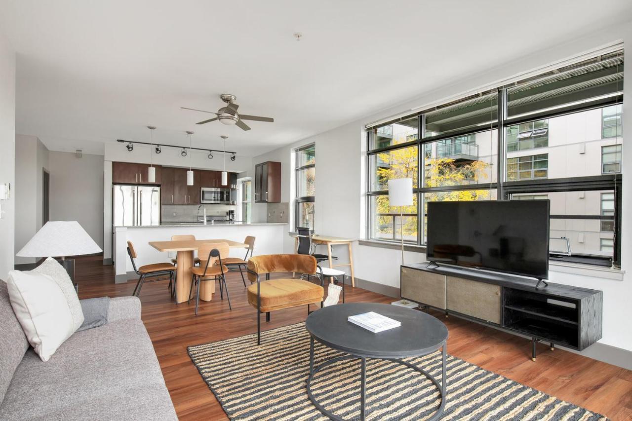 S Union 2br W Gym Wd Nr Space Needle Sea-182