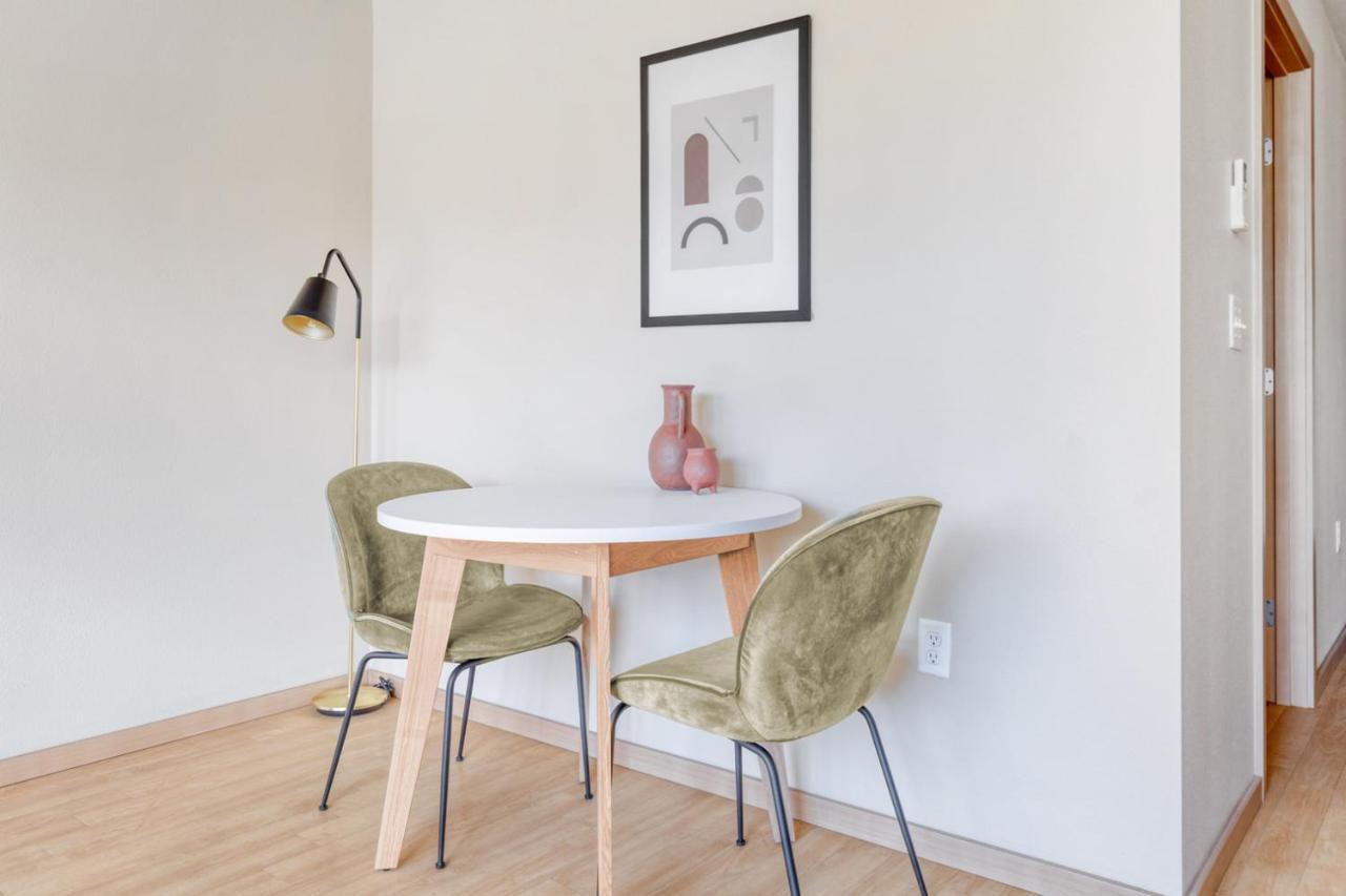 Apartment Queen Anne 1br W Roof Gym Wd Nr Metro Sea-349 Seattle