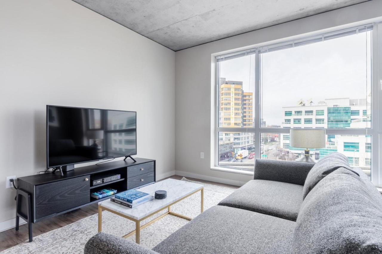 Belltown 1br W Gym Rooftop Nr Space Needle Sea-10