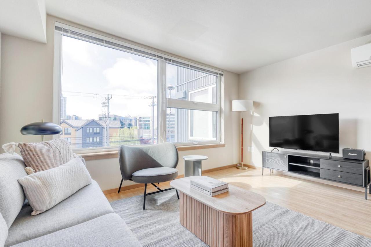 Apartment Queen Anne 1br W Roof Gym Wd Nr Metro Sea-349