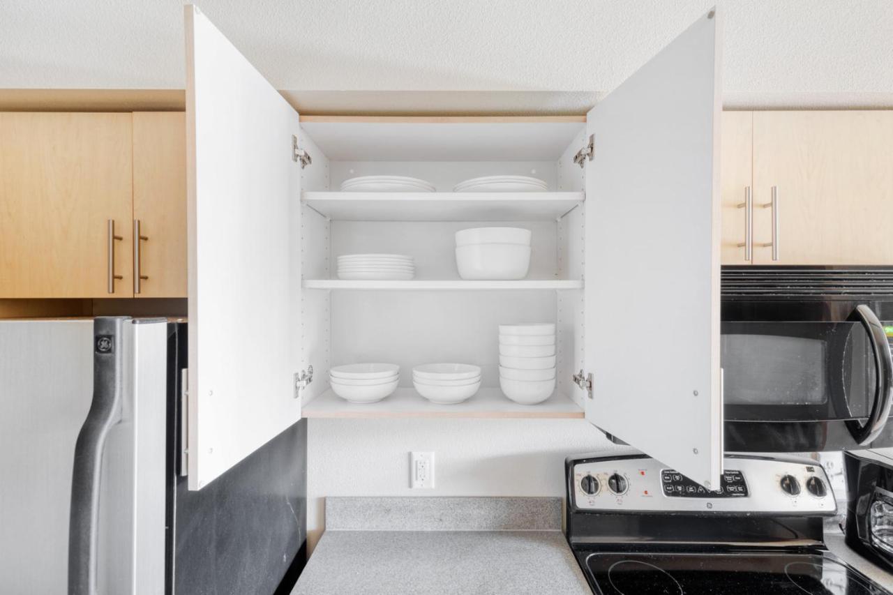 Queen Anne 1br W Roof Gym Wd Nr Metro Sea-349 *