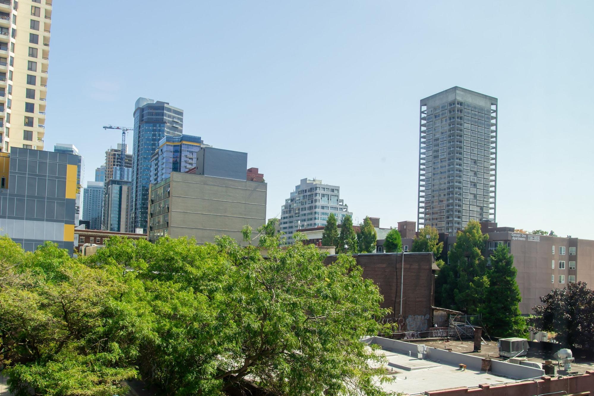 Belltown Inn