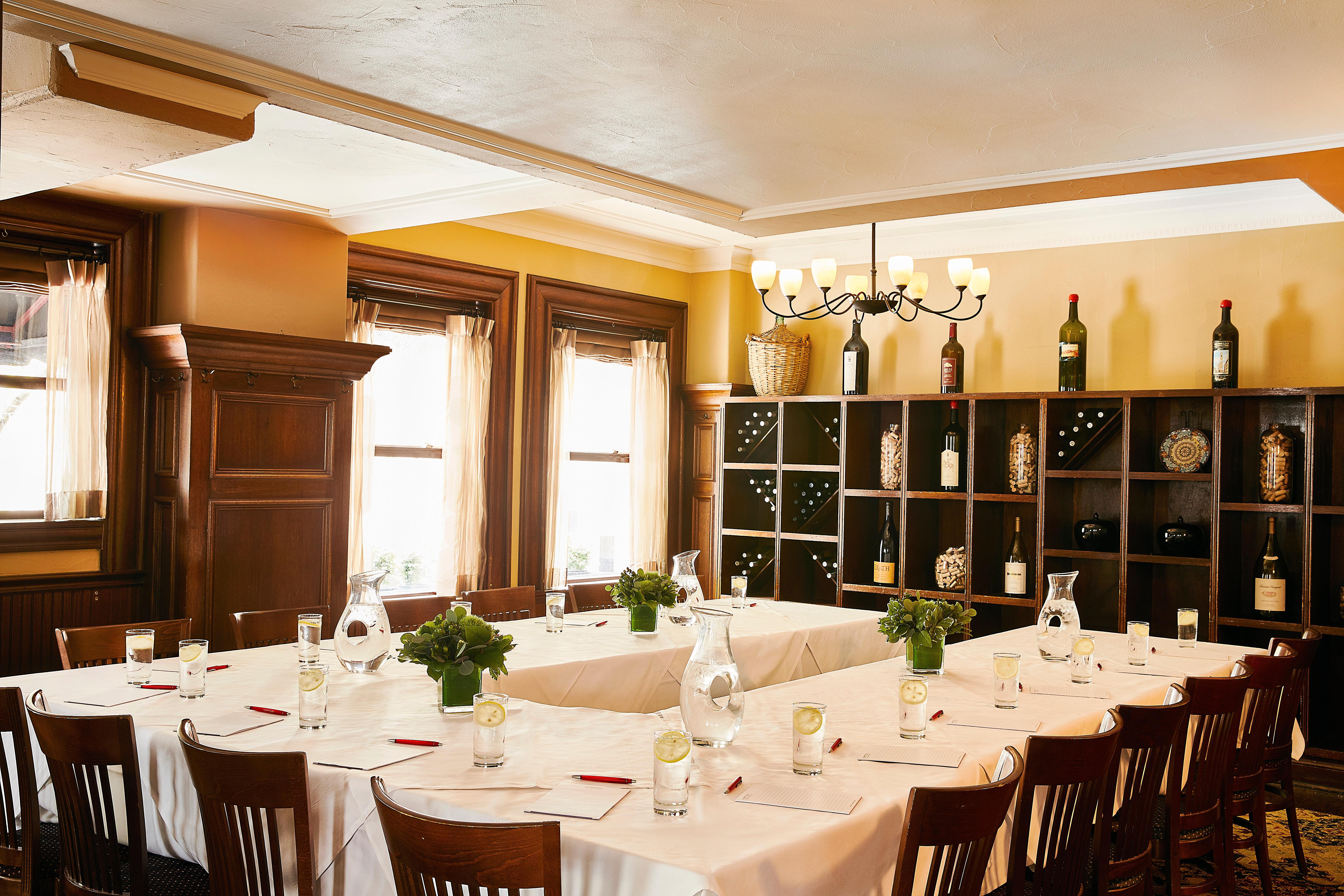 Kimpton Vintage By Ihg Hotel