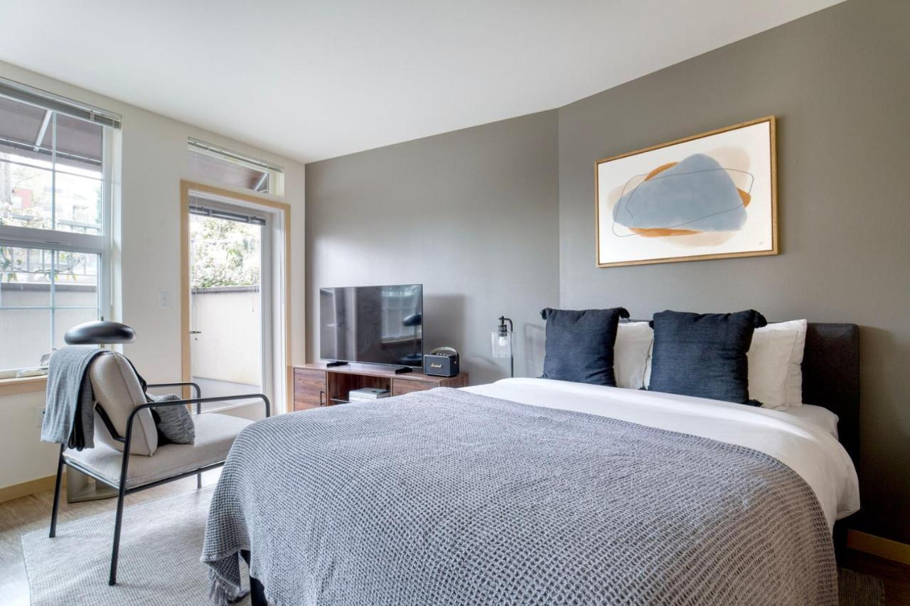 Wallingford W Pets Wd Nr 99 I-5 Sea-563 Apartment Seattle
