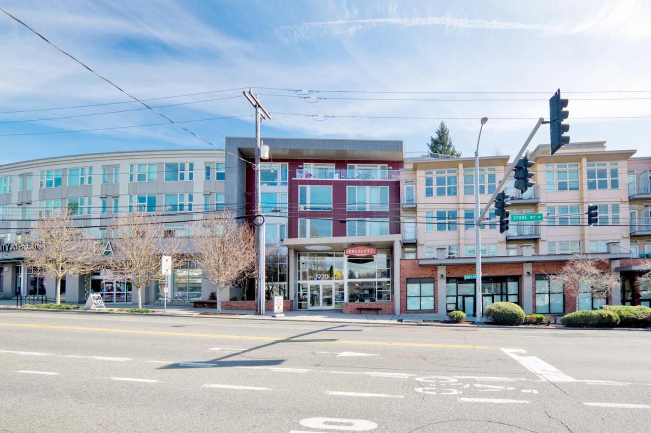 Wallingford W Pets Wd Nr 99 I-5 Sea-563 Apartment *