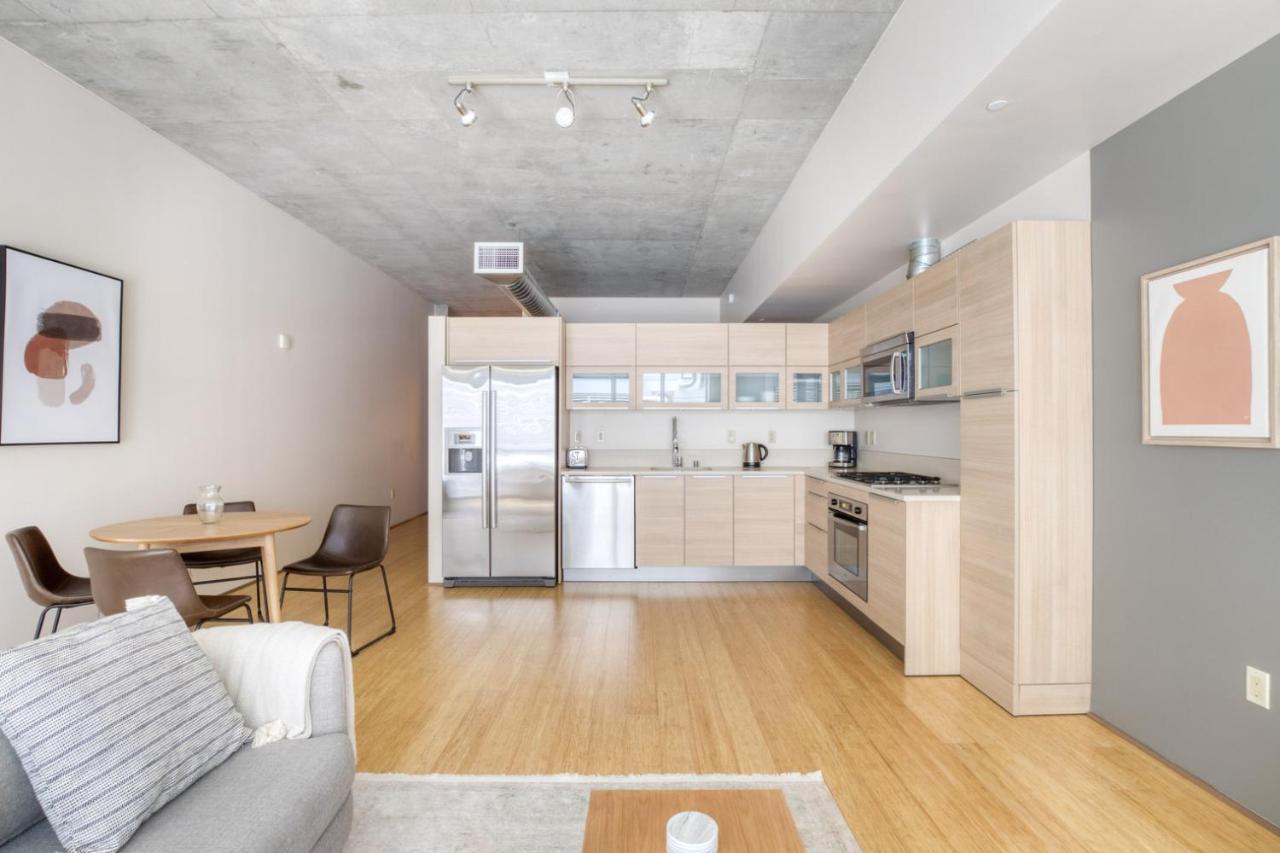 S Lake Union 1br W Wd Gym Walkable Area Sea-530 Apartment *
