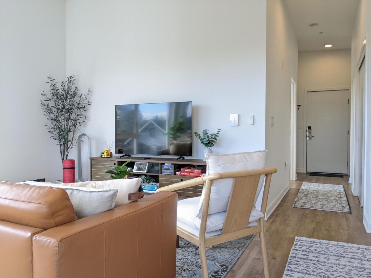 A Premier Smart With Parking Apartment *