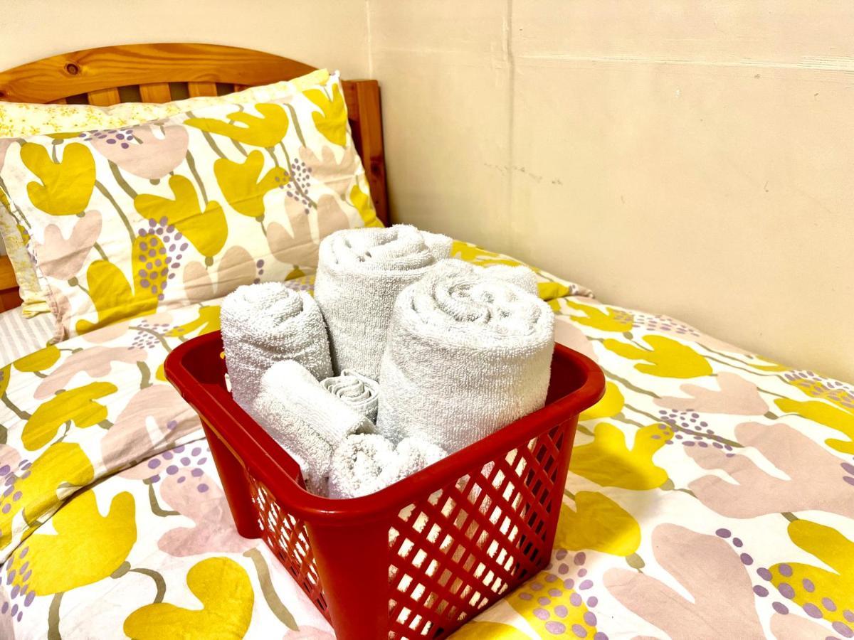 Tiny Private At The Upper Level Of A Big House With Shared Bathroom Homestay