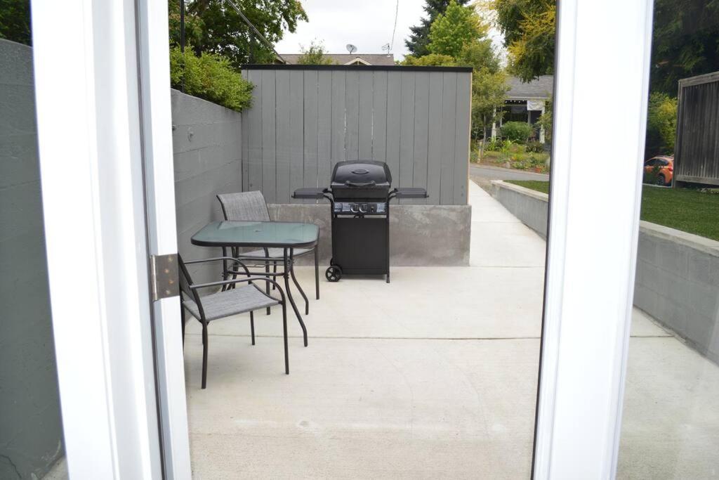 Cozy 1 Bedroom In Nw W/ Private Patio *
