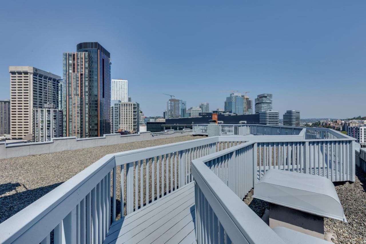 Downtown With Rooftop Deck And Views! * Seattle
