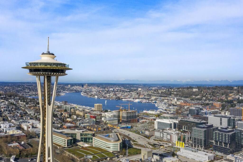 Needle's Edge - 99 Walkscore! * Seattle