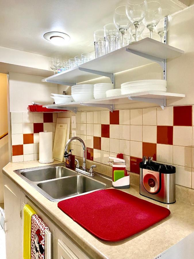 Airport Cozy Stay: Shared Comfort, Prime Location * Seattle