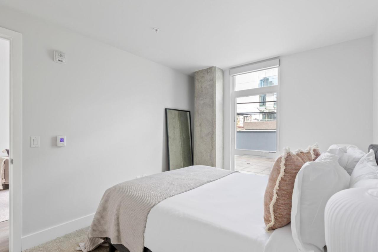 S Union 1br W Gym Wd Nr Denny Park Sea-367 *