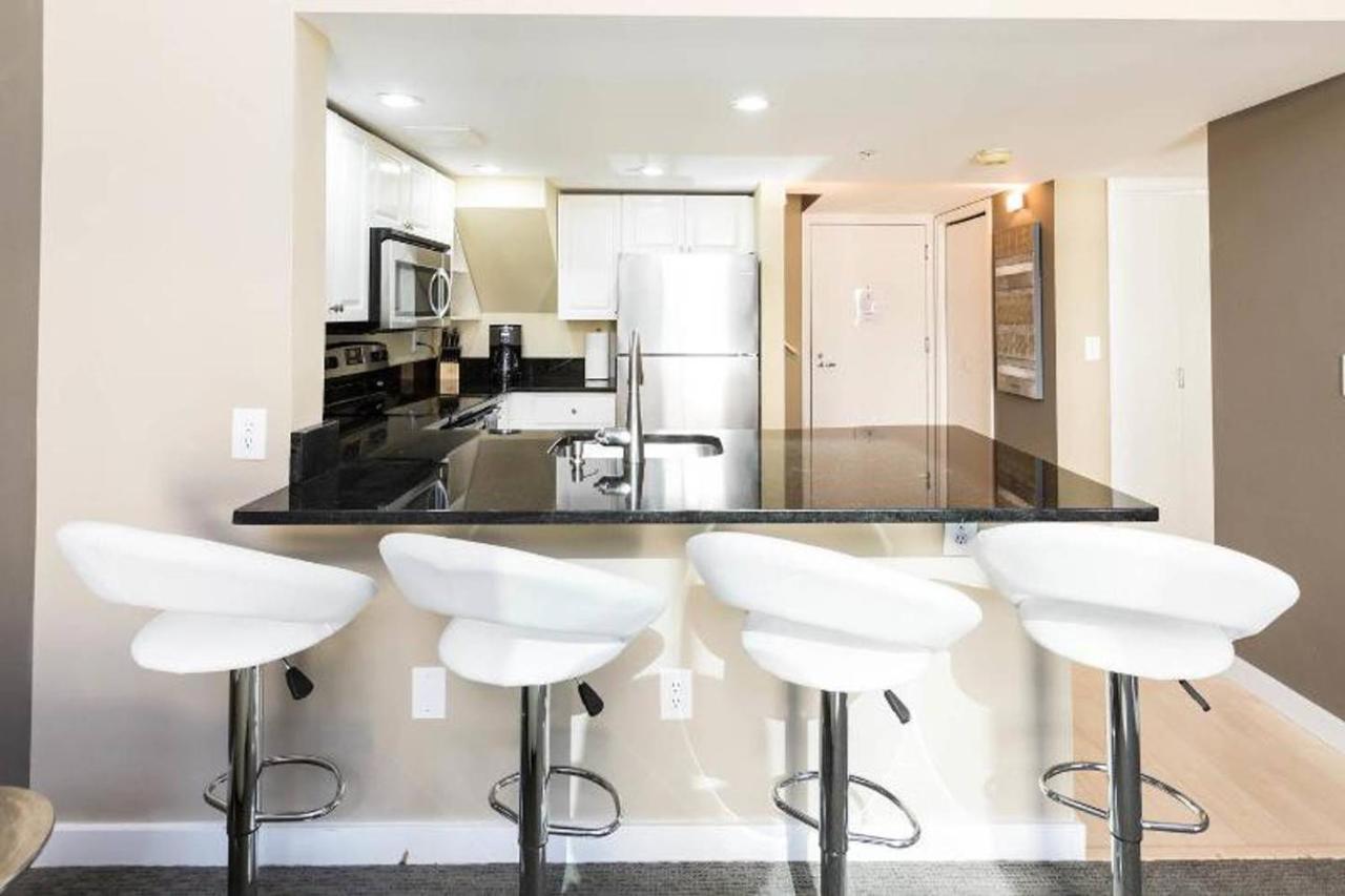 Apartment Space Needle Downtown Modern Story Penthouse Seattle