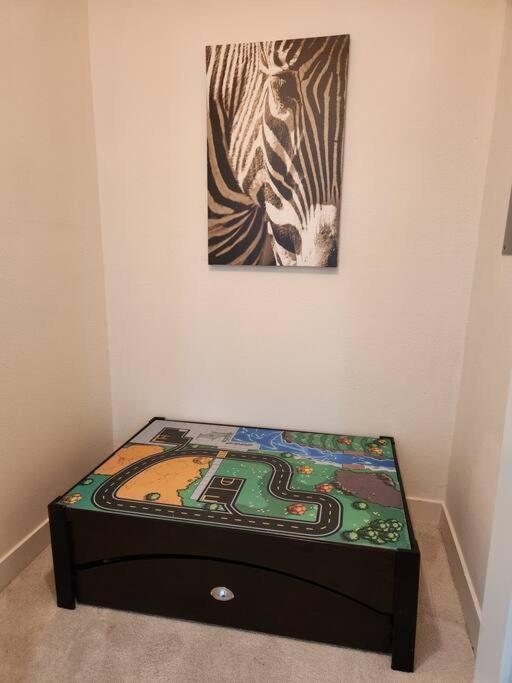 Cozy Contemporary 2br With Sofa Bed In The Office Apartment Seattle