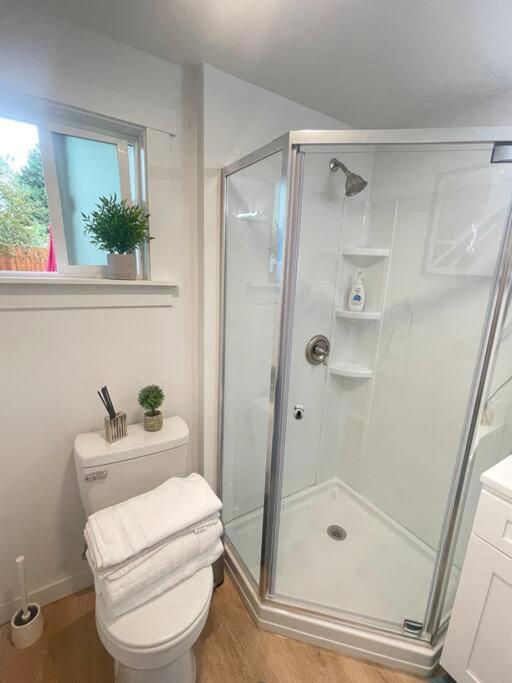Holiday home New Private Tiny Near Greenlake/lightrail/i-5
