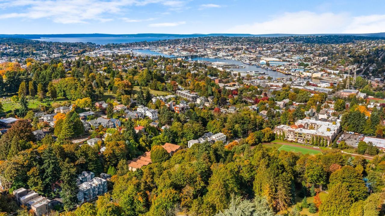 Jabba's Palace Homestay Seattle