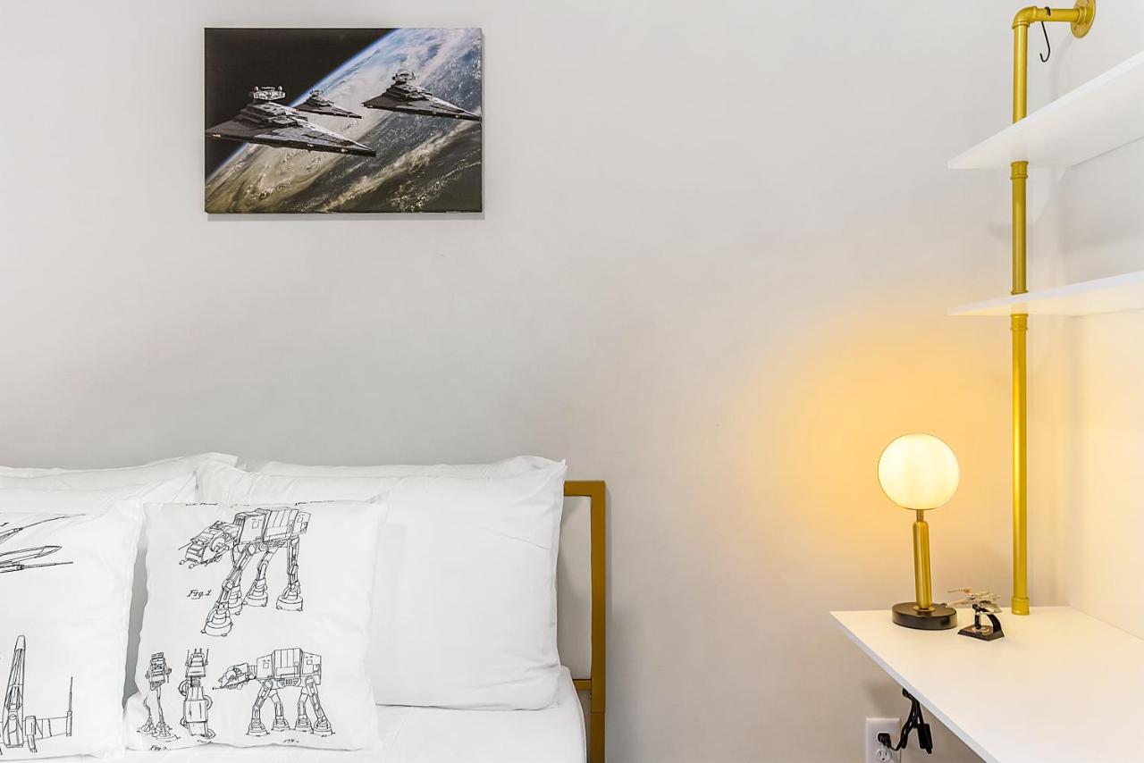 Homestay Jabba's Palace Seattle