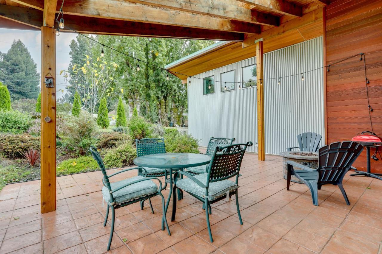 Beautiful With Patio About 9 Mi To Downtown *